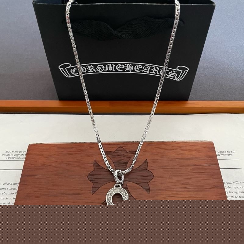 Ch**me He**ts necklaces